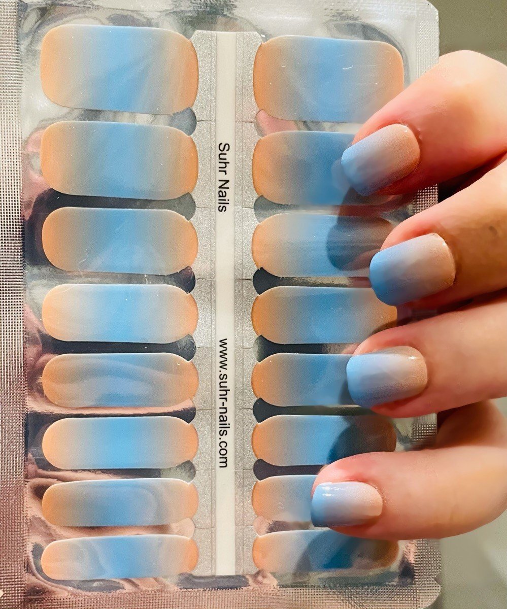 Nude-Turquoise Ombre